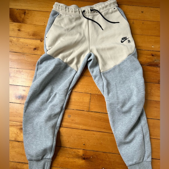 Nike Sportswear Mens Small Heather Grey Rattan Tech Fleece Jogger CU4495 064 - Picture 1 of 6